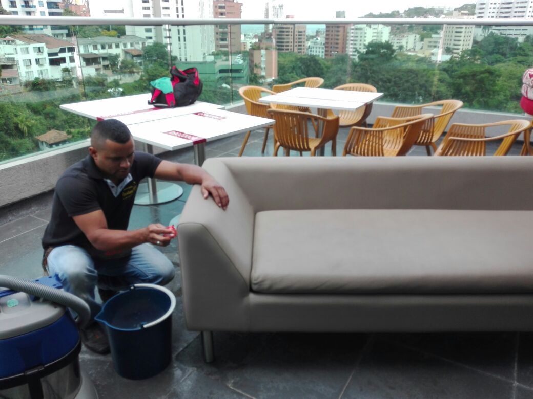 Porque lavar tus muebles con Restaurar CALIDAD EN LAVADO