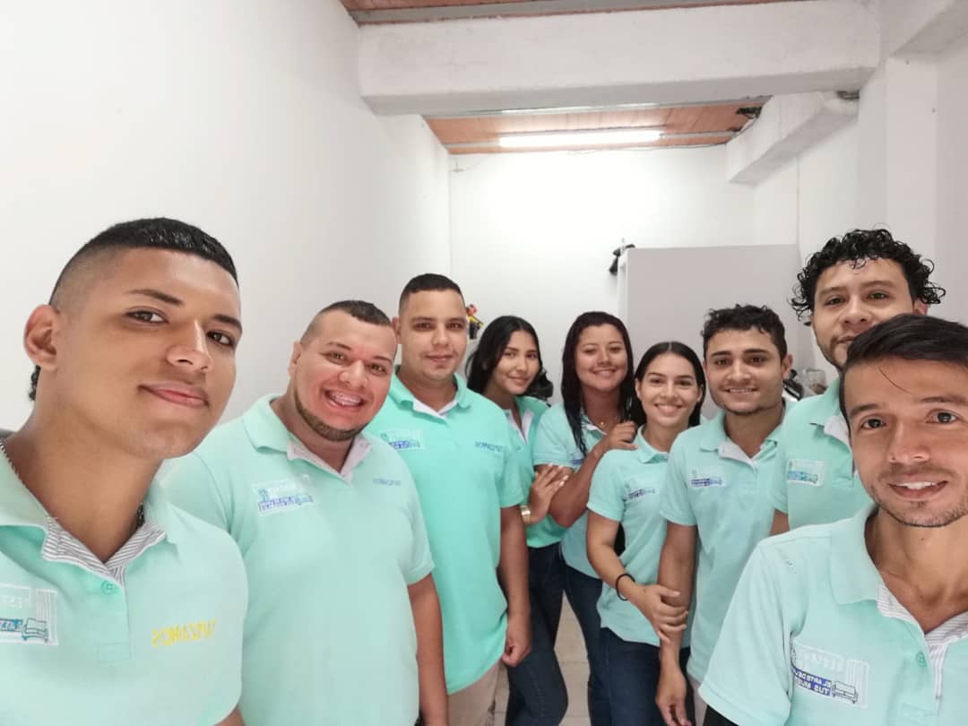 Nosotros no subcontratamos para el lavado de tus muebles...