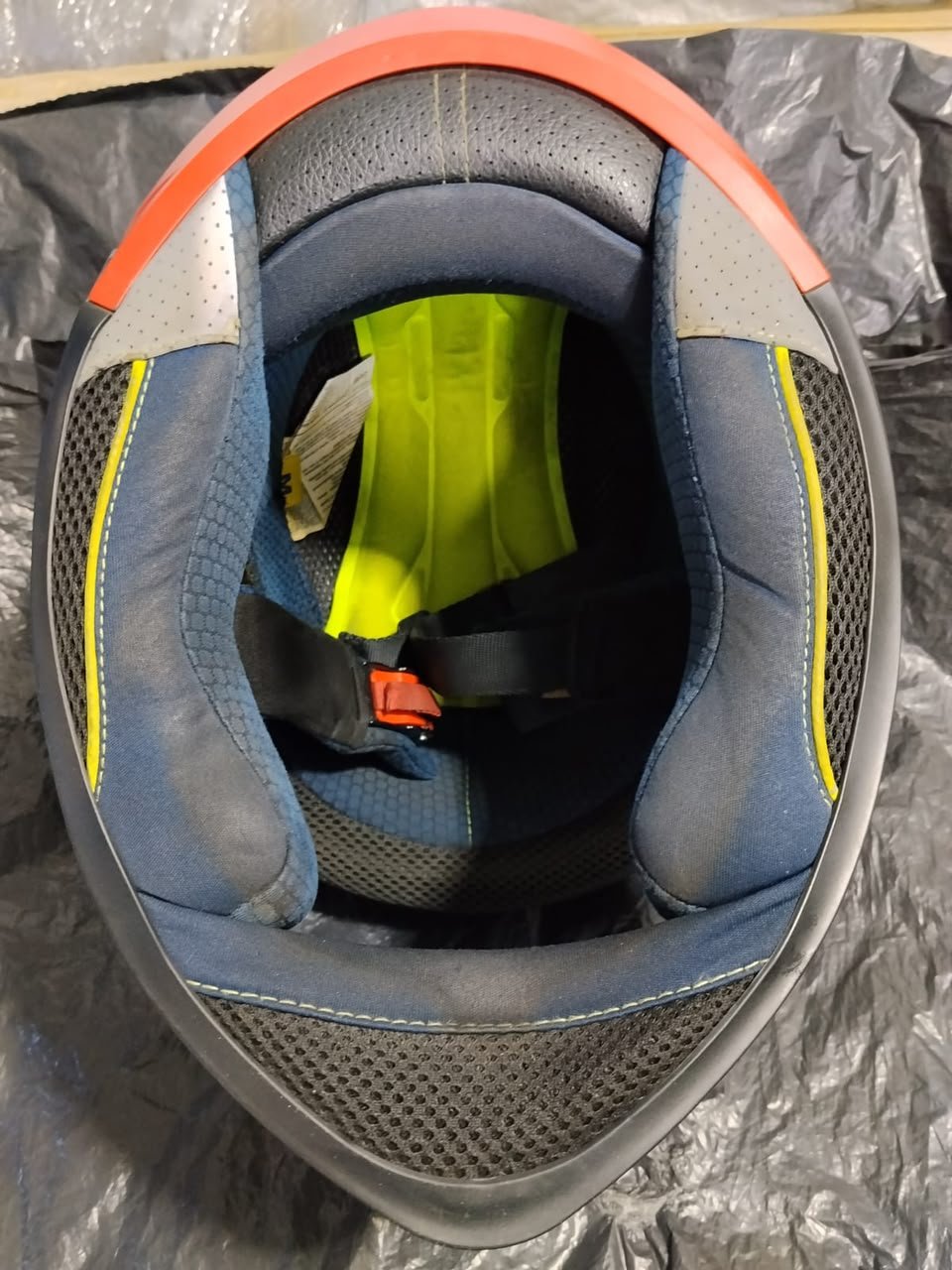 lavado de casco de moto en Cali